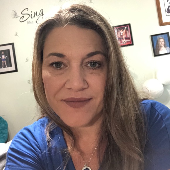 Meet your Posher, Lynette - Picture 1 of 1